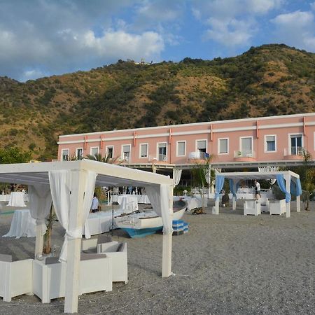 Hotel Ristorante La Scogliera - Nuova Gestione Пирайно Екстериор снимка