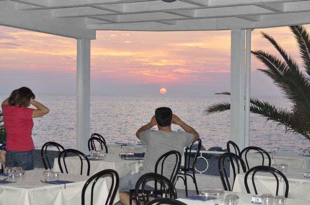 Hotel Ristorante La Scogliera - Nuova Gestione Пирайно Екстериор снимка