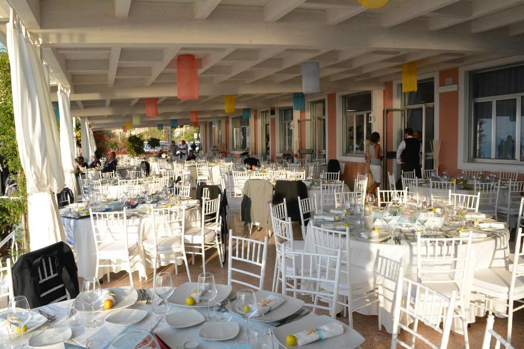 Hotel Ristorante La Scogliera - Nuova Gestione Пирайно Екстериор снимка
